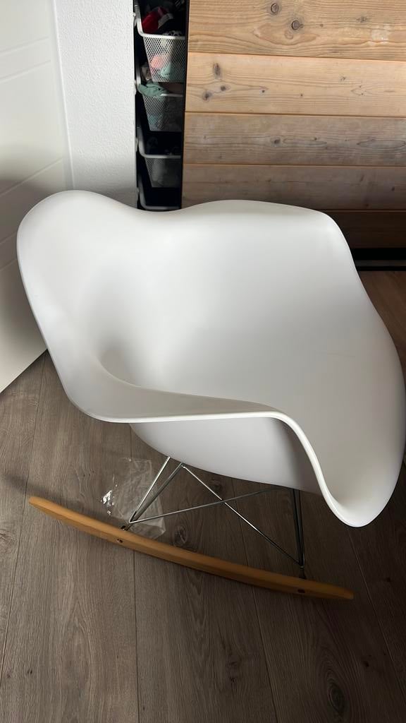 Schommelstoel, Ophalen, Zo goed als nieuw, Wit, Eén