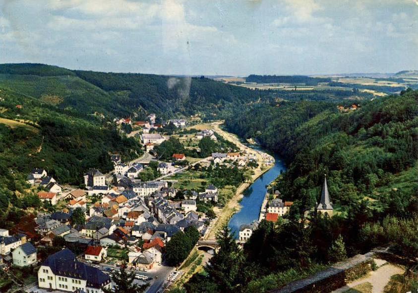Vianden - panorama, Ophalen of Verzenden, 1960 tot 1980, Gelopen, België en Luxemburg