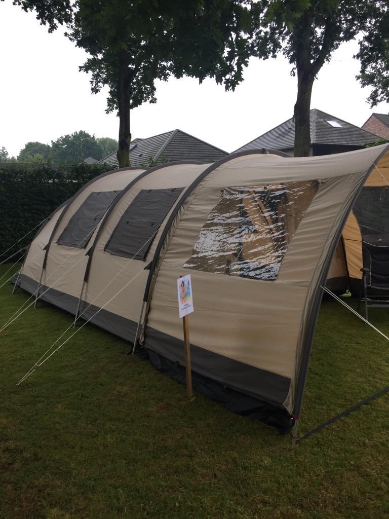 Base Camp  VI de luxe, Caravans en Kamperen, Ophalen of Verzenden, Zo goed als nieuw, Tot en met 6