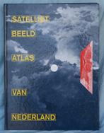 Satellietbeeld-atlas van NL, Ophalen of Verzenden, Zo goed als nieuw