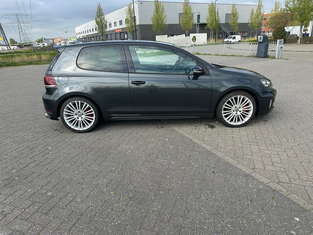 Volkswagen Golf 2.0 GTI 155KW 2010 Zwart, Auto's, Volkswagen, Stof, Zwart, 4 cilinders, 1984 cc