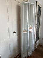 Twee Ikea Benno smalle boeken/DVD kasten 20x200 cm, Huis en Inrichting, Kasten | Boekenkasten, Ophalen, Met plank(en), Minder dan 50 cm