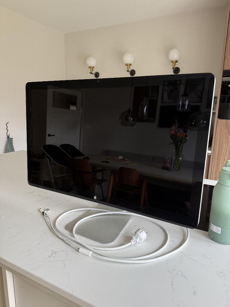 Apple Thunderbolt Display 27 inch, Computers en Software, Monitoren, Ophalen, IPS, Zo goed als nieuw, Apple