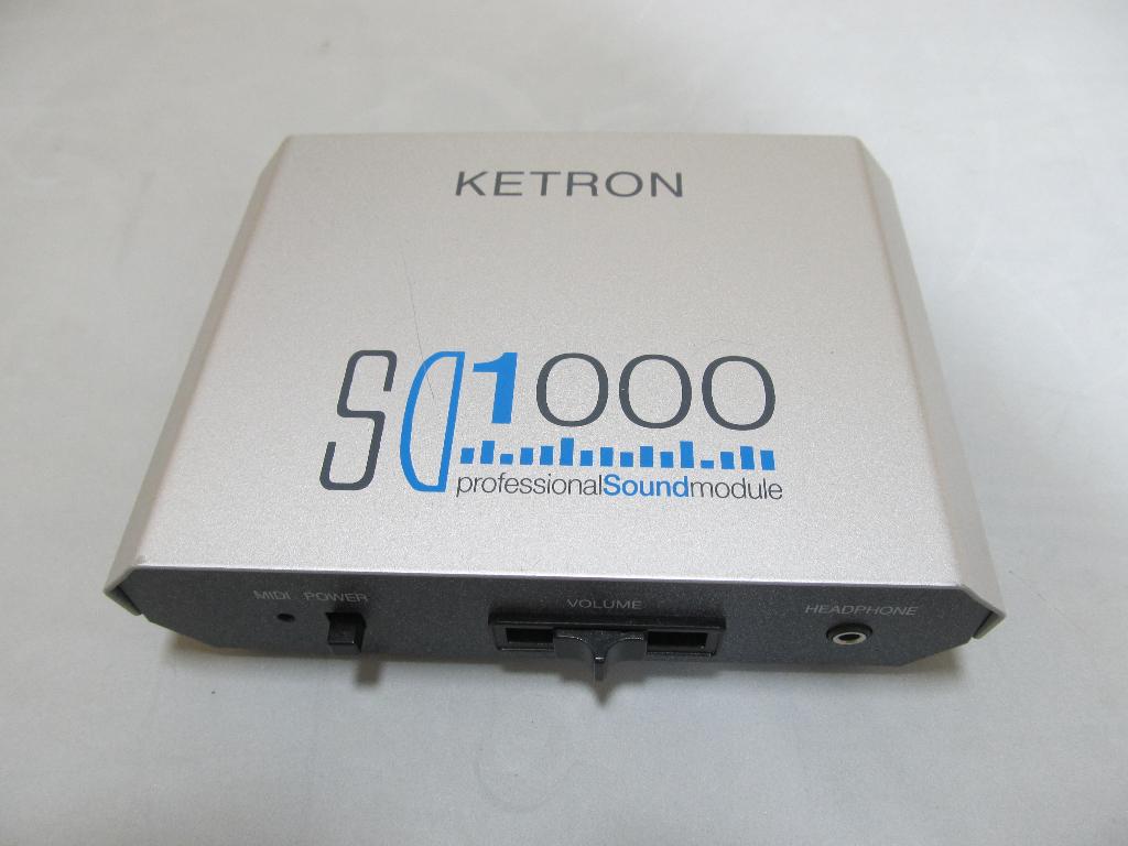 Te koop:  KETRON SD1000 SD 1000 soundmodule, Muziek en Instrumenten, Soundmodules, Zo goed als nieuw, Overige merken, Ophalen of Verzenden