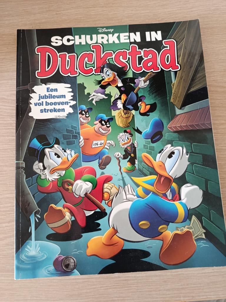 Jubileumalbum 65 jaar TV, Boeken, Stripboeken, Eén stripboek, Ophalen of Verzenden, Zo goed als nieuw