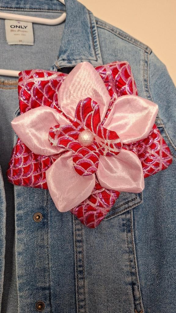 Broche/ corsage bloem (5), 10 cm of meer, Overige materialen, Nieuw, Ophalen of Verzenden