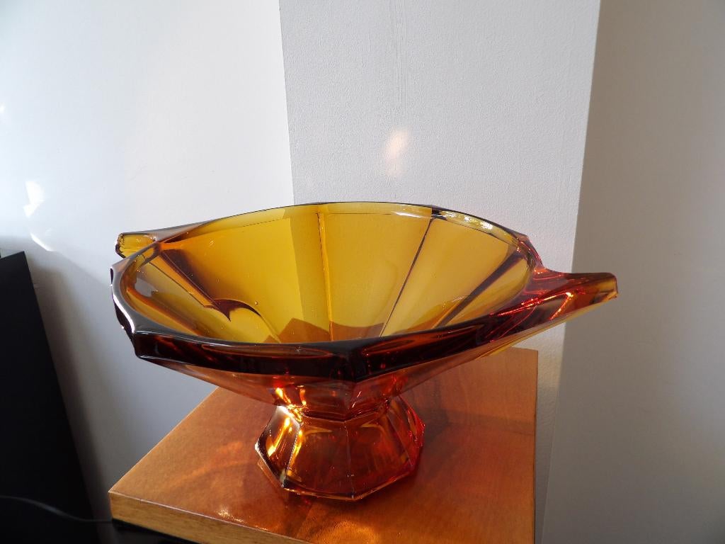 Art Deco grote Schaal op voet Boheems, amber, Ophalen of Verzenden