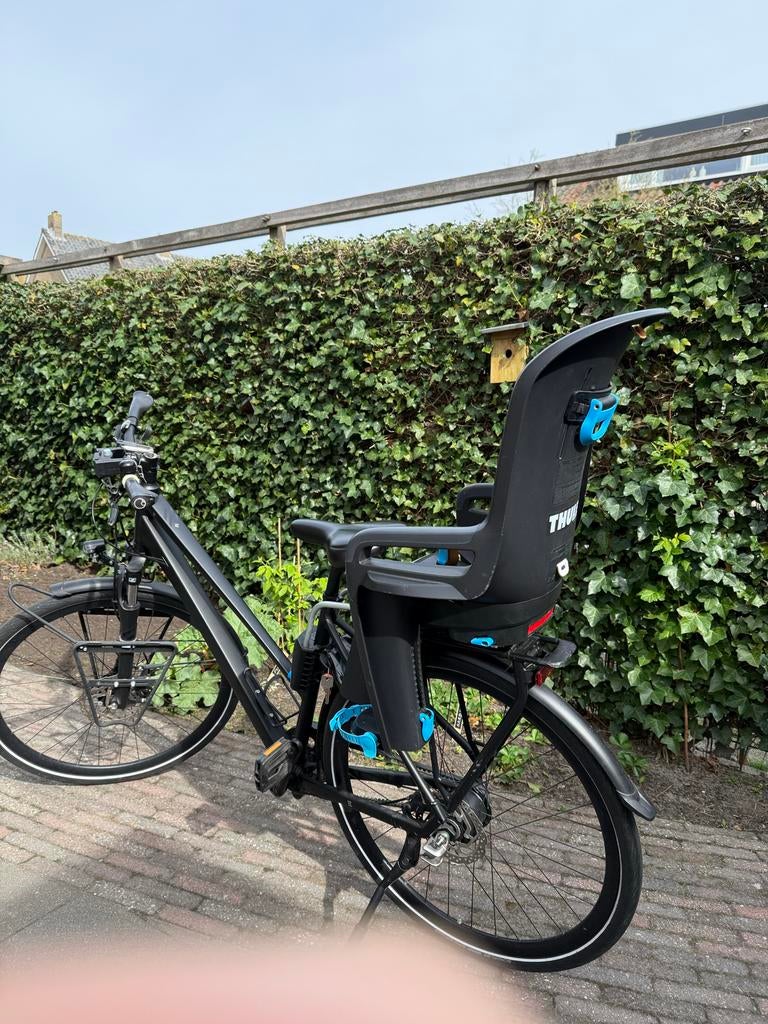 Thule fiets kinderzitje incl. 2 houders - ook voor MTB, Fietsen en Brommers, Fietsaccessoires | Fietsstoeltjes, Gebruikt, Achterzitje