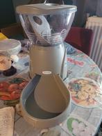 Grote voer/brokjes automaat op stroom, Ophalen