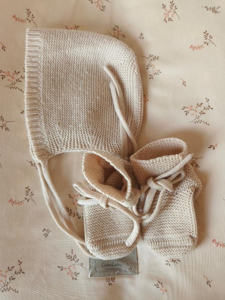 HVID slofjes en mutsje, Kinderen en Baby's, Babykleding | Maat 56, Jongetje of Meisje, Ophalen of Verzenden, Zo goed als nieuw