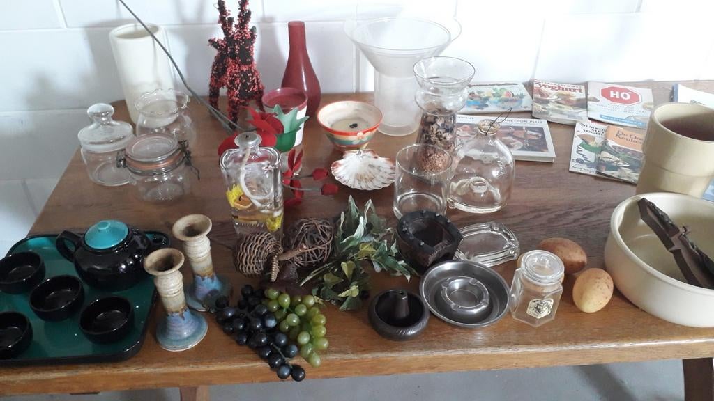 Grote doos rommelmarktspullen, Ophalen