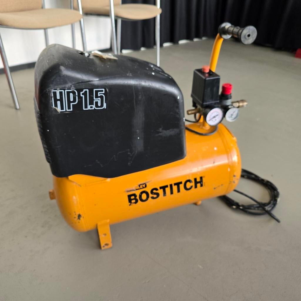 Stanley / Bostich comptessor., Doe-het-zelf en Verbouw, Compressors, Minder dan 25 liter, Ophalen, Minder dan 200 liter/min