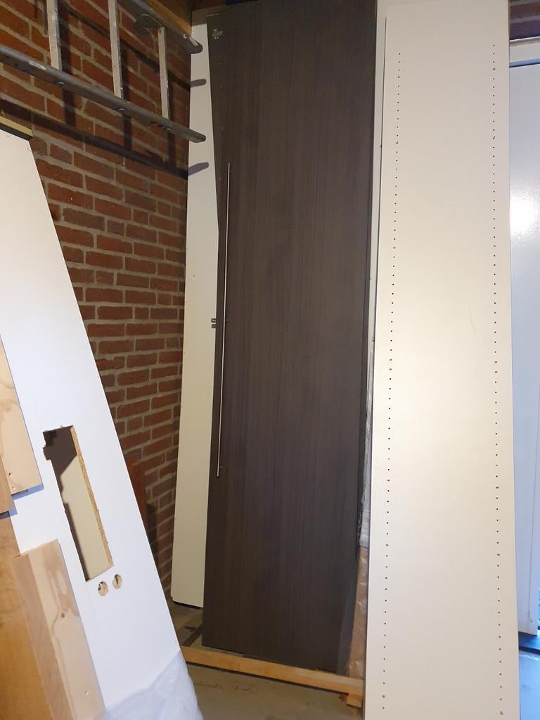 Kast, hangen leggen  hg 258- 124. Twee deurs, bruin., Doe-het-zelf en Verbouw, Deuren en Horren, Ophalen of Verzenden, Binnendeur