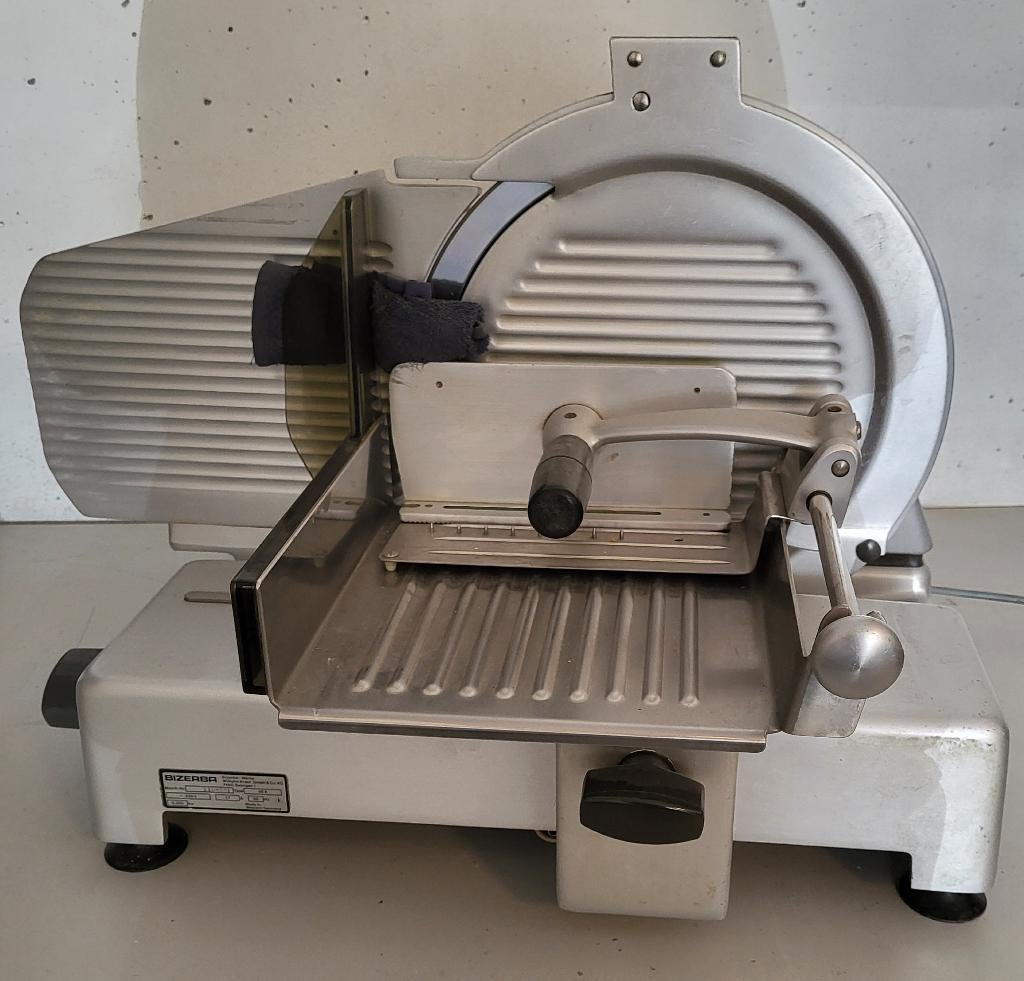 Krachtige Vlees snijmachiene Bizerba VE8 / 220V / 1,7A, Huis en Inrichting, Ophalen, Gebruikt, Zilver, Metaal