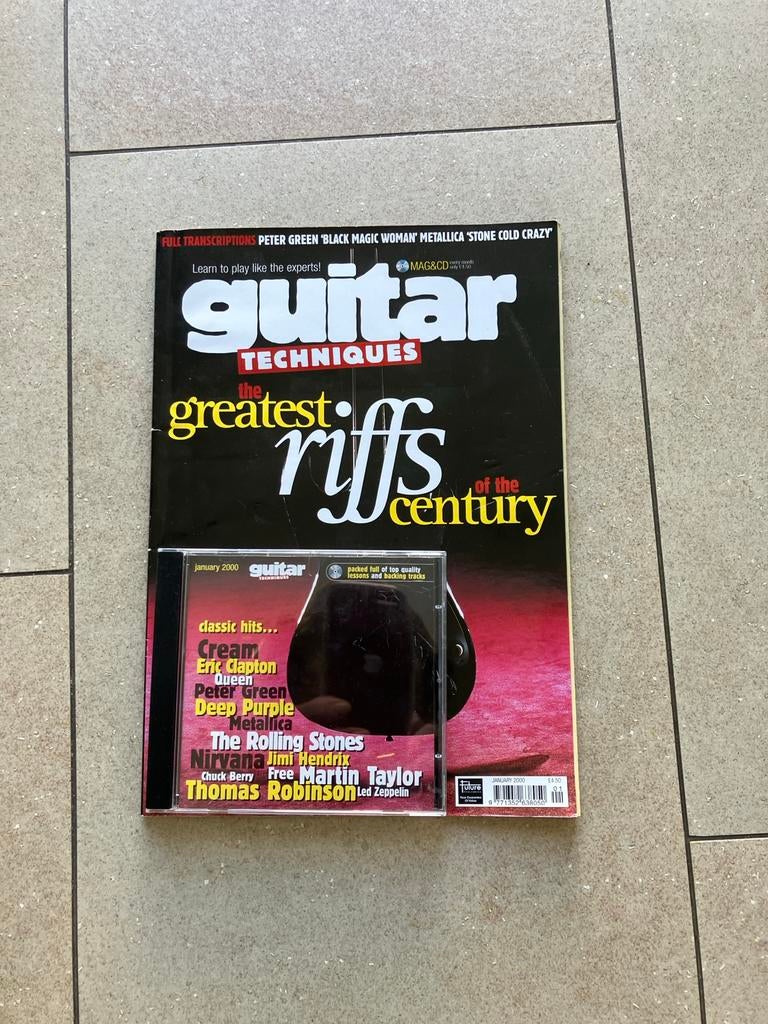 Guitar Techniques - Greatest Riffs Century + CD, Muziek en Instrumenten, Bladmuziek, Gitaar, Les of Cursus, Ophalen of Verzenden