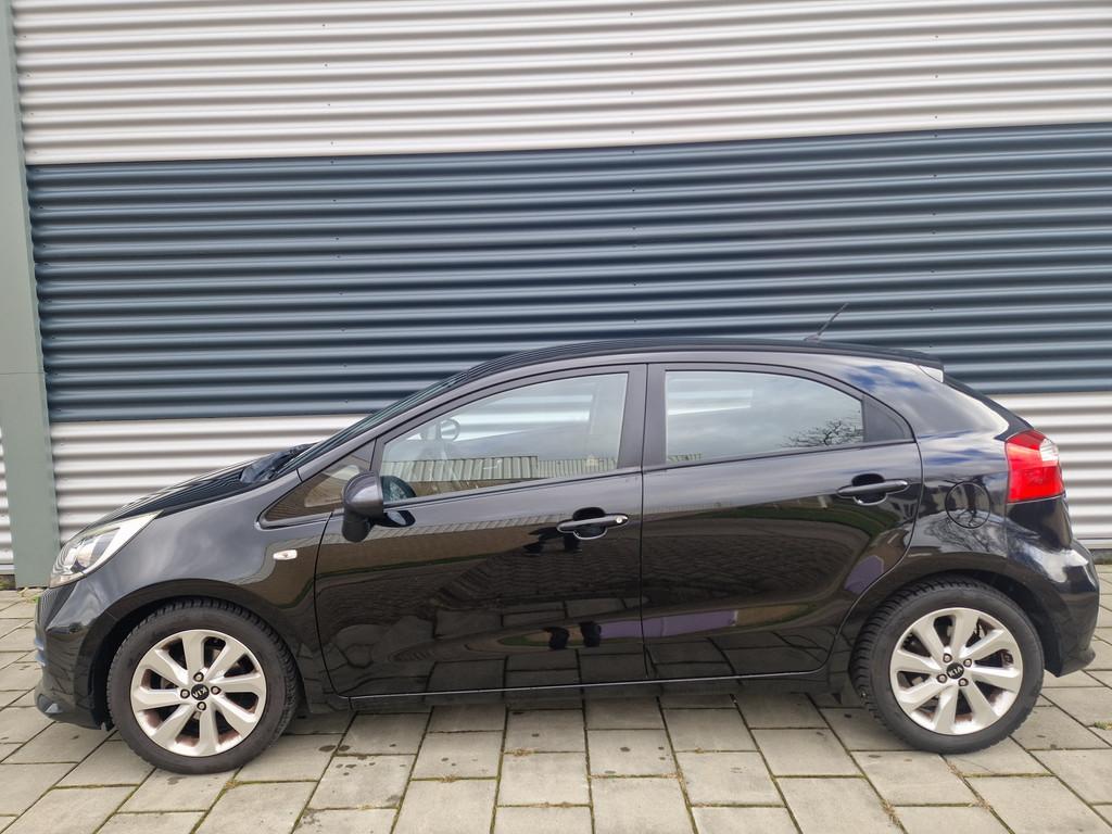 Kia Rio 1.2 CVVT ComfortLine Climatronic, afneembare trekhaa, Auto's, Kia, 1027 kg, Euro 6, 4 cilinders, Zwart