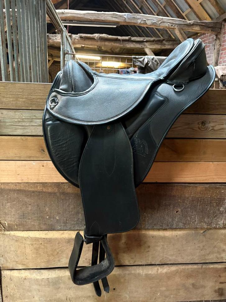 FRA de Courville boomlooszadel, Dieren en Toebehoren, Paarden en Pony's | Zadels, Zo goed als nieuw, Recreatie, Ophalen of Verzenden