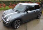 Mini 1.6 16V 211PK J.C.W. 2004 Grijs 206000km, Auto's, Mini, Voorwielaandrijving, Zwart, 4 cilinders, Leder en Stof