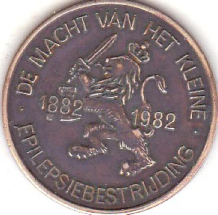 DE  MACHT  VAN HET KLEINE EPILEPSIE BESTRIJDING  1882 - 1982, Postzegels en Munten, Penningen en Medailles, Overige materialen