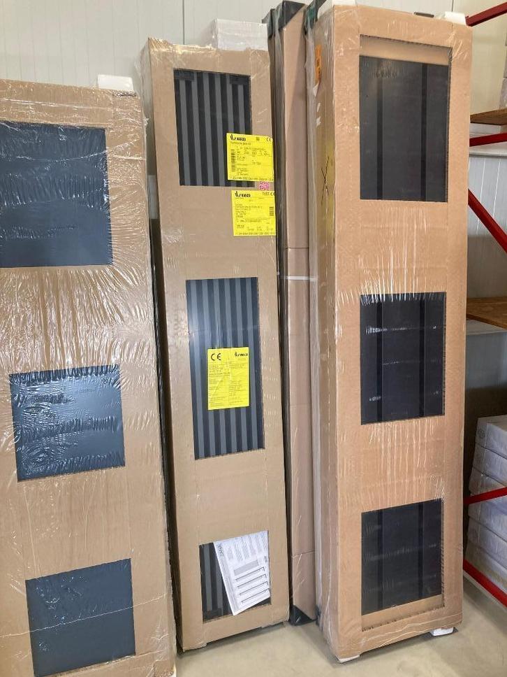 Vasco Zana ZV-2 radiator 2000 x 384 kleur antraciet M301, Doe-het-zelf en Verbouw, Verwarming en Radiatoren, Nieuw, Radiator, 800 watt of meer