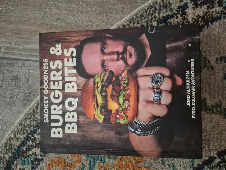 Jord Althuizen - Smokey Goodness Burgers & BBQ Bites, Boeken, Kookboeken, Zo goed als nieuw, Ophalen of Verzenden