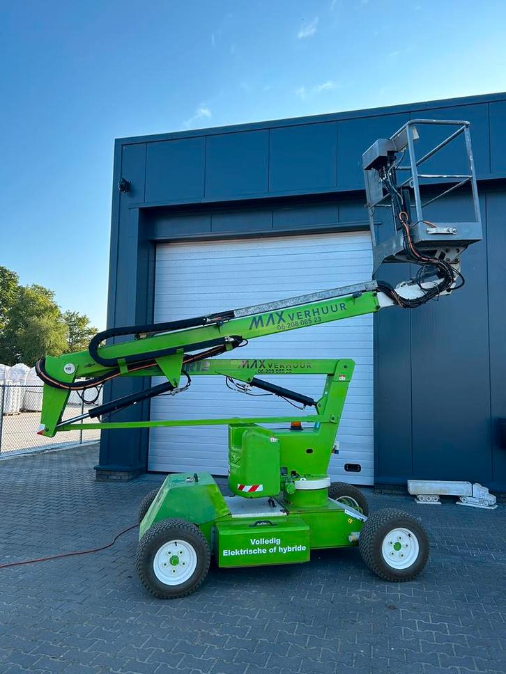 Hoogwerker huren ? 12 meter hoog zonder stempels!!, Diensten en Vakmensen, Verhuur | Gereedschap en Machines