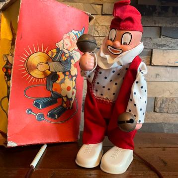 Antiek clowntje met mechanisme in doos. In zeer goede staat. beschikbaar voor biedingen