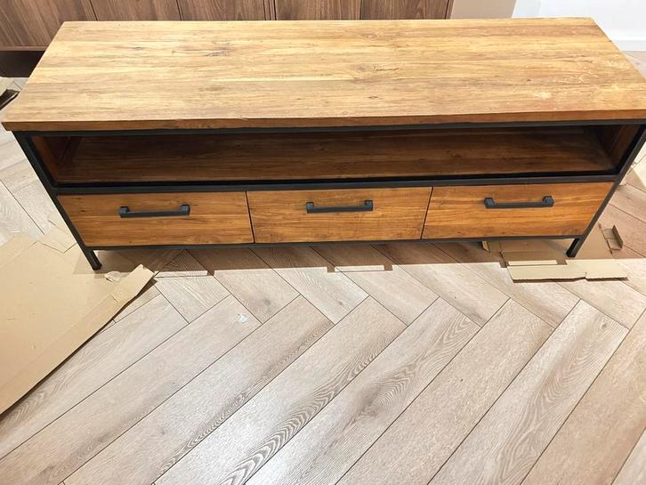 Industrieel Teakhouten TV-Dressoir, Huis en Inrichting, Kasten | Televisiemeubels, Zo goed als nieuw, Minder dan 100 cm, 150 tot 200 cm