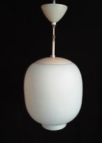 Art Deco schoollamp - originele  lamp met mat witte kelk, Huis en Inrichting, Lampen | Hanglampen, Ophalen, Art Deco stijl  - fifties