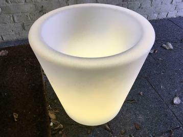Garden Planter, 30 x 40 cm; verlicht met LED. beschikbaar voor biedingen