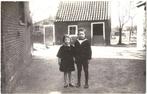 Foto - Kind Kinderen Matrozenpakje Erf Boerderij, Gebruikt, Foto, Ophalen of Verzenden, Voor 1940