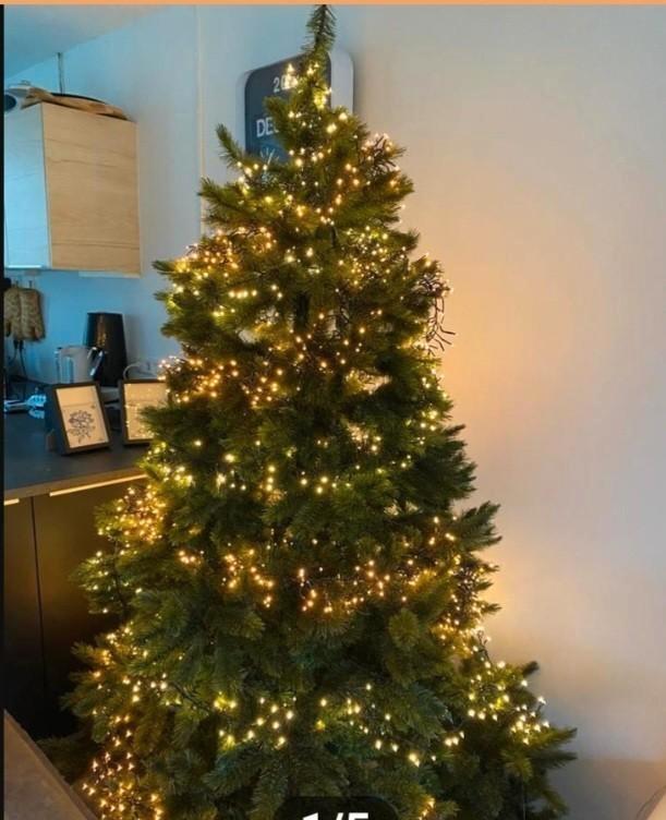 Triumph Tree / frosted pine met (wilgentenen) mand, Diversen, Kerst, Zo goed als nieuw, Ophalen