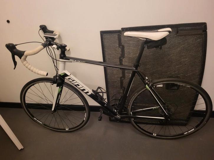 Giant defy aluxx 3, Fietsen en Brommers, Fietsen | Racefietsen, Gebruikt, Heren, Giant, 15 tot 20 versnellingen, 28 inch, Aluminium