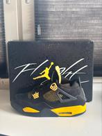 Jordan 4 Retro Thunder (2023) Eu 46, Ophalen of Verzenden, Zo goed als nieuw, Zwart