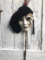 Venetiaans masker, Zo goed als nieuw, Ophalen