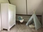 Kledingkast babykamer wit, Kinderen en Baby's, Kinderkamer | Commodes en Kasten, Ophalen, Gebruikt, Kast, 50 tot 70 cm