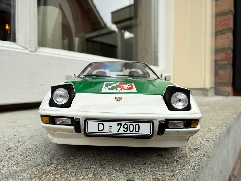 1:18 Porsche 924 Polizei Autobahn Dusseldorf Minichamps, Minichamps, Auto, Ophalen of Verzenden, Zo goed als nieuw