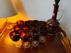 Vintage Bordeauxrode Karaf met 10 Wijnglazen, Antiek en Kunst, Ophalen