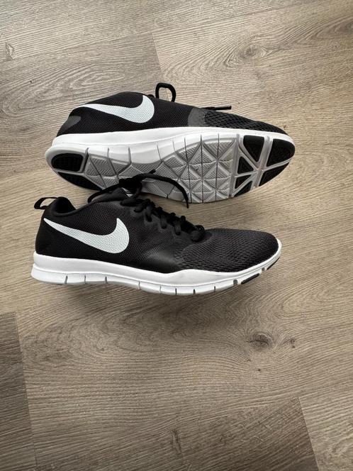 NIKE flex essential training schoenen netjes maat 40 S3, Kleding | Dames, Schoenen, Gedragen, Sneakers of Gympen, Zwart, Ophalen of Verzenden