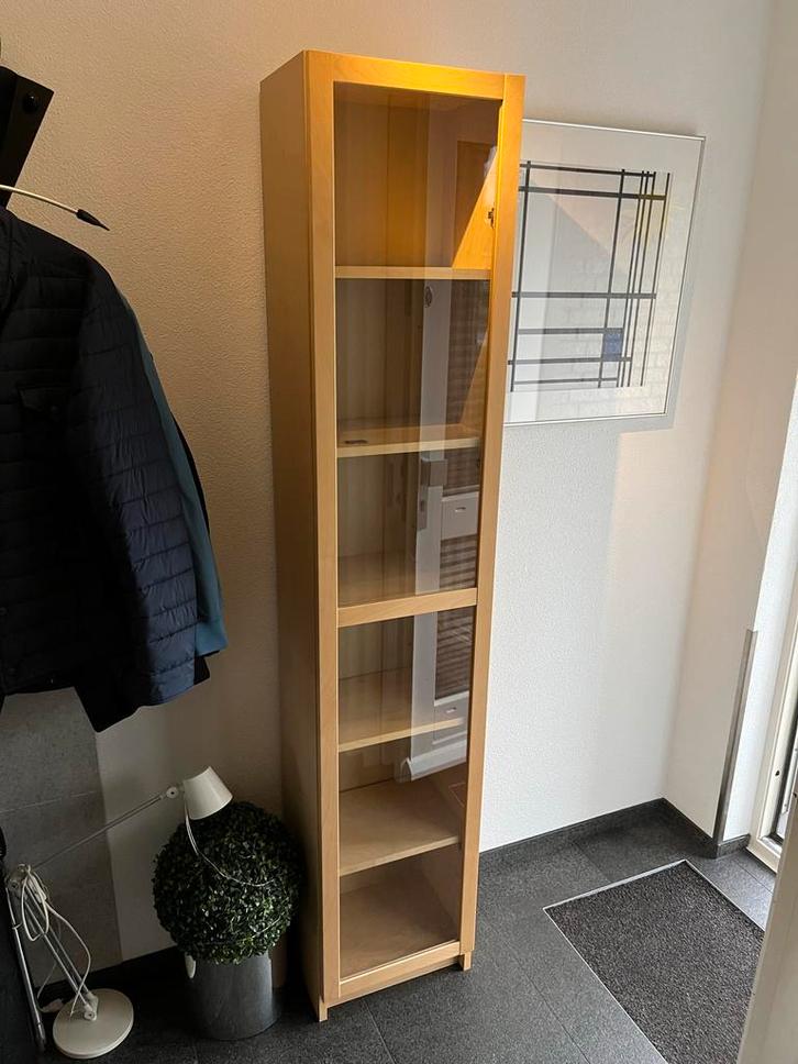 IKEA Vitrinekastje Billy in Beuken - 30x40x202 cm, Huis en Inrichting, Kasten | Vitrinekasten, Gebruikt, 200 cm of meer, Minder dan 50 cm