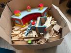 Doos met houten treinbaan, treinen, auto’s, poppetjes, etc, Ophalen, Gebruikt, Overige typen