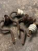 Oude Isolatoren met Schroefdraad, Ophalen