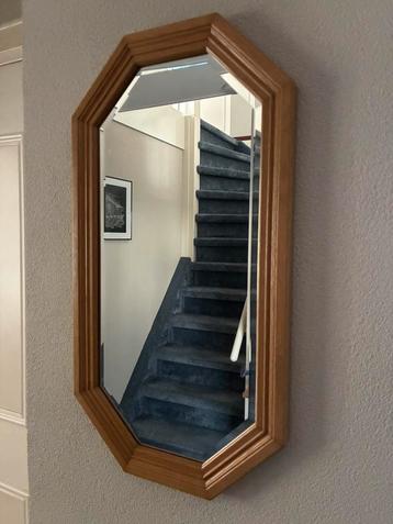 Spiegel met blank eiken lijst beschikbaar voor biedingen