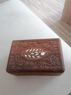 Klein houtsnijwerk kistje, Antiek en Kunst, Ophalen of Verzenden