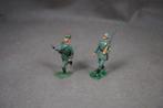 2 Duitse soldaten in metaal - Britains - Vintage, Verzamelen, Ophalen of Verzenden, Zo goed als nieuw