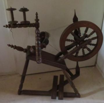 Spinnewiel  120609 beschikbaar voor biedingen