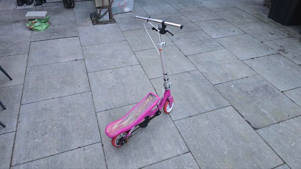 Roze step, Fietsen en Brommers, Steps, Ophalen of Verzenden, Gebruikt, Gewone step, Onbekend