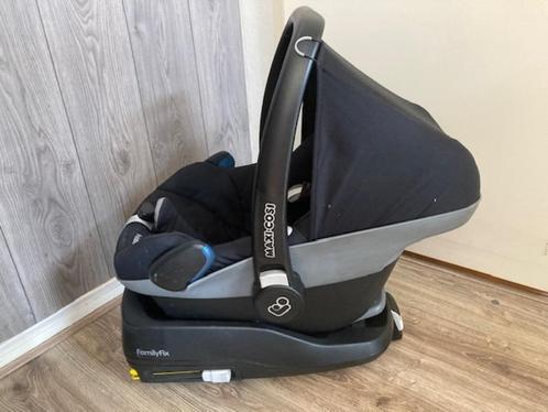 Maxi-Cosi FamilyFix Isofix autostoel base met passende Maxi-, Kinderen en Baby's, Autostoeltjes, Gebruikt, Maxi-Cosi, 0 t/m 18 kg