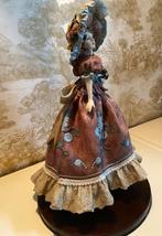 Decoratiebeeld — Victoriaanse dame, Ophalen of Verzenden, Zo goed als nieuw