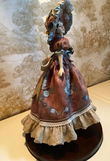 Decoratiebeeld — Victoriaanse dame beschikbaar voor biedingen